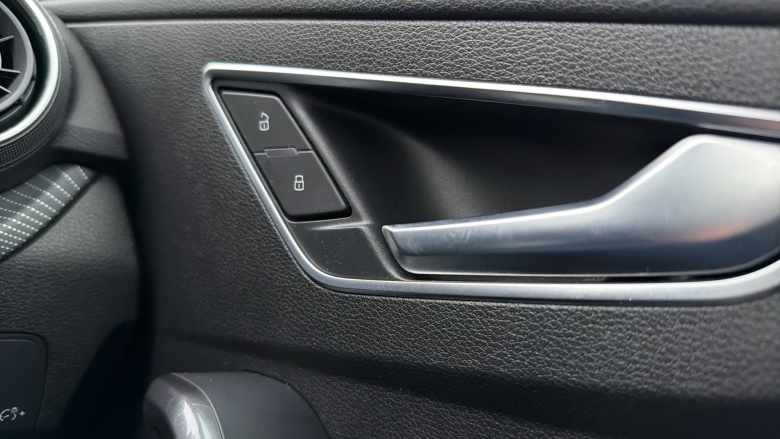 Audi Q2 35 TFSI S Line 5dr Petrol Estate